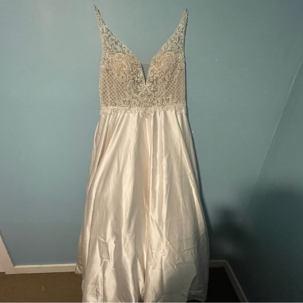 CASABLANCA Wedding Dress